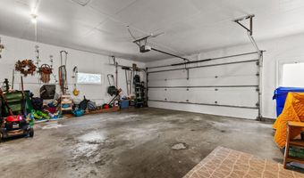 58 CRESTVIEW Dr, Appleton, WI 54915