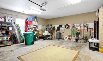 100 Dolphin Ct, Aransas Pass, TX 78336