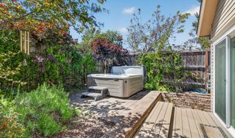 746 C St, Ashland, OR 97520
