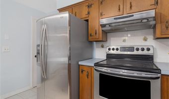 350 Essex Rd, North Kingstown, RI 02852