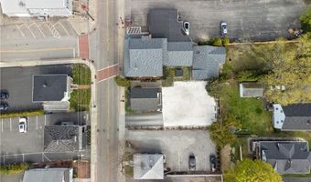 74 Maple Ave, Barrington, RI 02806