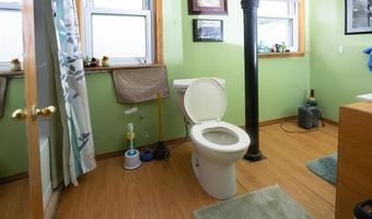 130 Delta Dr, Algonac, MI 48001