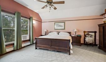 71 Main St, Bayonne, NJ 07035