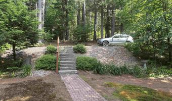95 Sunset Shore Dr, Alton, NH 03810