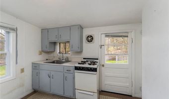 5 View Rd, Coventry, RI 02816