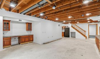 5310 Dorsett Dr, Madison, WI 53711
