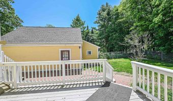 9 Lawes Ave, Bedford, NH 03110