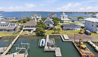 147 Bayview Blvd, Atlantic Beach, NC 28512