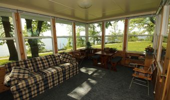 162 Pillsbury Pt, Arnolds Park, IA 51331