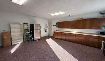 3146 CLUB Dr, Allentown, PA 18103