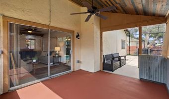 916 E CLEVELAND St, Apopka, FL 32703