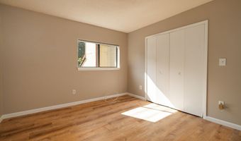 81 Main St 20B, Branford, CT 06405