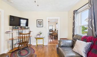 19 Remington St, Warwick, RI 02888