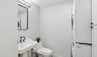 91 Sowams Rd, Barrington, RI 02806