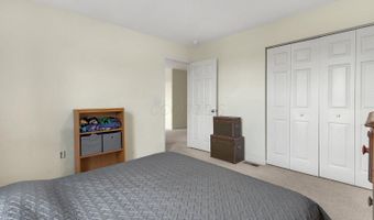 20 Thoreau Dr, Ashville, OH 43103