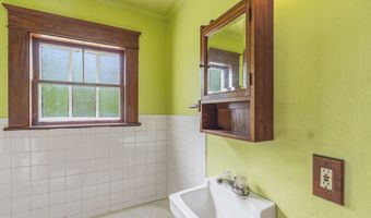 4 Florence Street Pl, Augusta, ME 04330