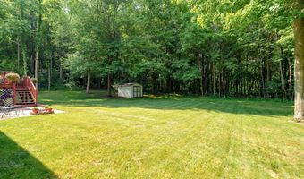 152 Summit Dr, Allegan, MI 49010