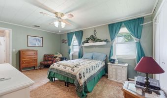2948 E Skinner Lake N Dr, Albion, IN 46701