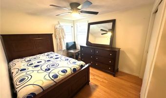 8 Ashby St, Johnston, RI 02919