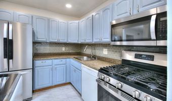 50 Greenhouse Rd 17A, Bridgeport, CT 06606