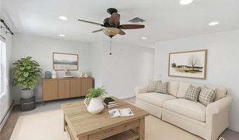 71 Rolling Hill Dr, Exeter, RI 02822