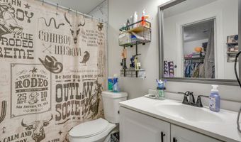 109 W Purdom Ave, Alvarado, TX 76009