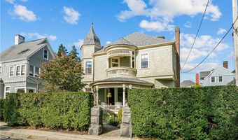 68 Kay St, Newport, RI 02840