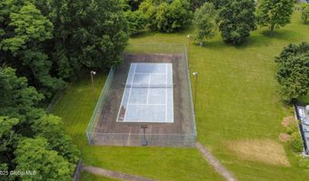 9 University Pl, Amsterdam, NY 12010
