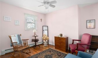 7 Restmere Ter, Middletown, RI 02842