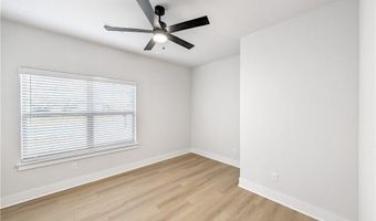 100 Selkirk Dr, Bella Vista, AR 72715