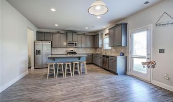 41 Darby Ln, Adairsville, GA 30103