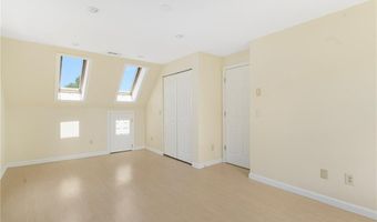 208 W View Rd, Middletown, RI 02842