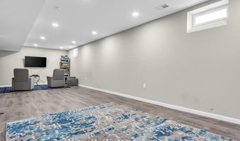 6 Hopper Ave, Barnegat, NJ 08005