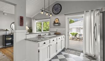 922 Palmer Rd, Columbus, OH 43212
