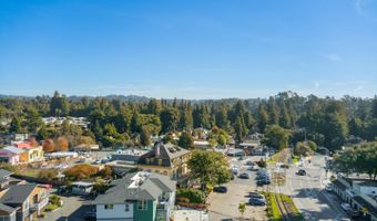 995 Old Farm Ln, Aptos, CA 95003