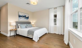 7 Longview Dr 105, Atkinson, NH 03811