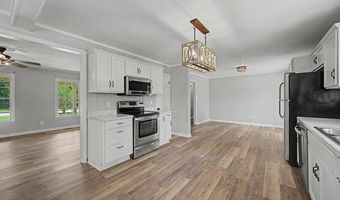 2012 Lakeridge Dr, Albany, GA 31707