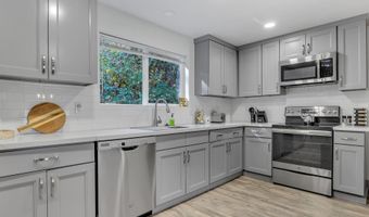 5985 CEDAR St, Astoria, OR 97103