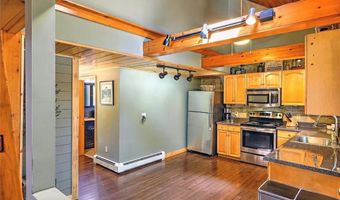 10 Narrow Ln, Charlestown, RI 02813