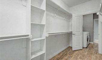 2302 SW Cadwell Ave, Bentonville, AR 72713