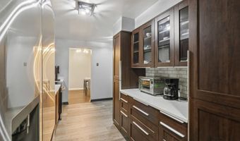 1405 E Central Rd 122C, Arlington Heights, IL 60005