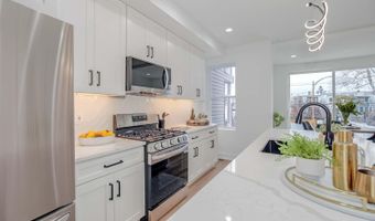 810 MADISON St NW, Washington, DC 20011