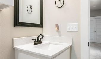 16 Kinloch Dr, Bella Vista, AR 72715