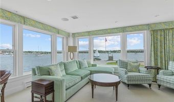 19 Defenders Row, Newport, RI 02840