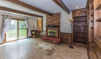 2070 White Pond Dr, Akron, OH 44313