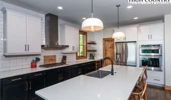 95 Autumn Blaze Ct, Banner Elk, NC 28604