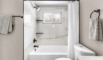 12 Faust Ct, Ann Arbor, MI 48108