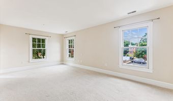 973 POWHATAN St, Alexandria, VA 22314