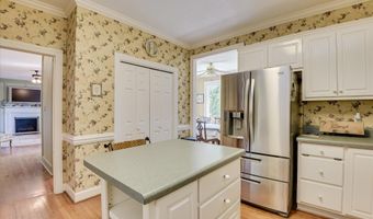 3531 W Lake Dr, Martinez, GA 30907