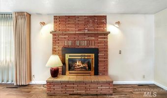 560 Oakley Ave, Burley, ID 83318
